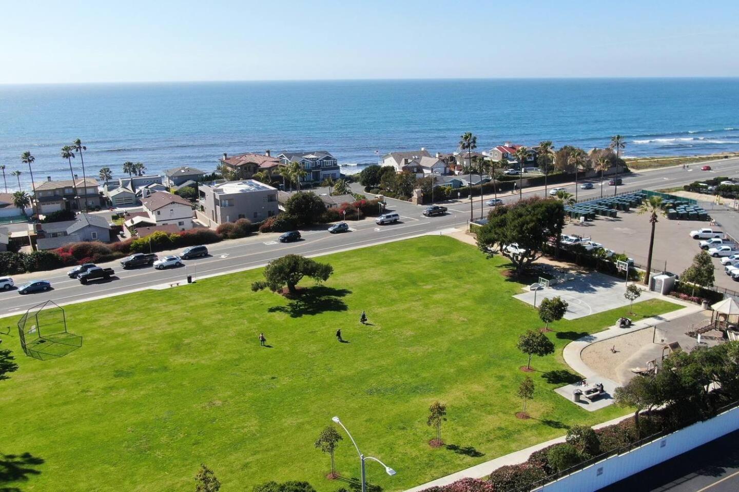 Walk To The Beach - Outdoor Dining - Spacious Carlsbad Exterior foto